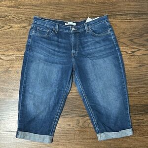 Levi’s Vintage Bermuda Knee Length Blue Denim Jean Women’s Shorts Size 16